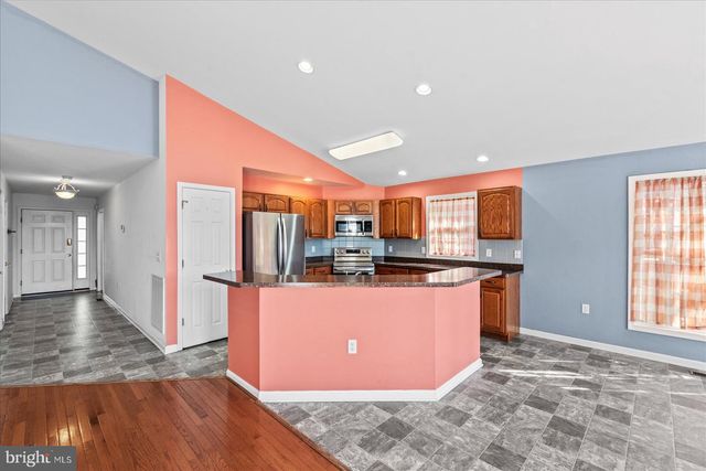 686 LAKE CAROLINE DR, Ruther Glen, VA 22546