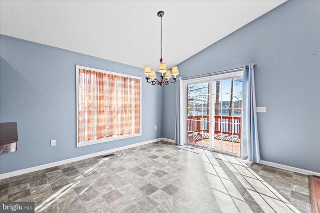 686 LAKE CAROLINE DR, Ruther Glen, VA 22546