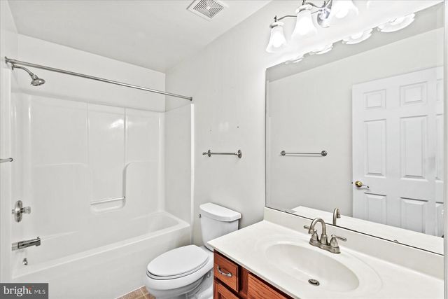 686 LAKE CAROLINE DR, Ruther Glen, VA 22546