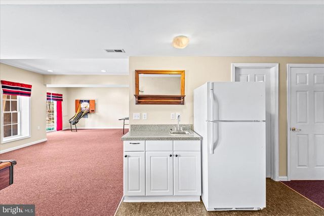 686 LAKE CAROLINE DR, Ruther Glen, VA 22546