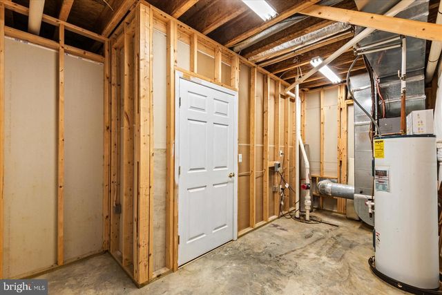 686 LAKE CAROLINE DR, Ruther Glen, VA 22546