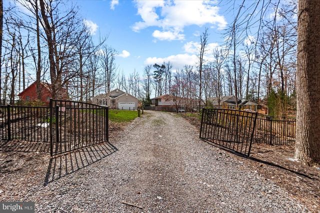 686 LAKE CAROLINE DR, Ruther Glen, VA 22546