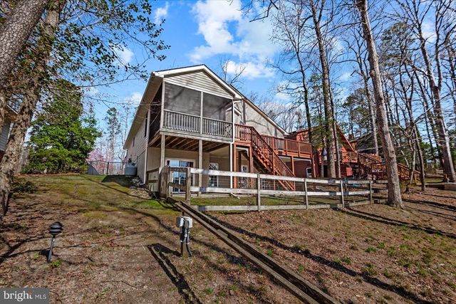 686 LAKE CAROLINE DR, Ruther Glen, VA 22546