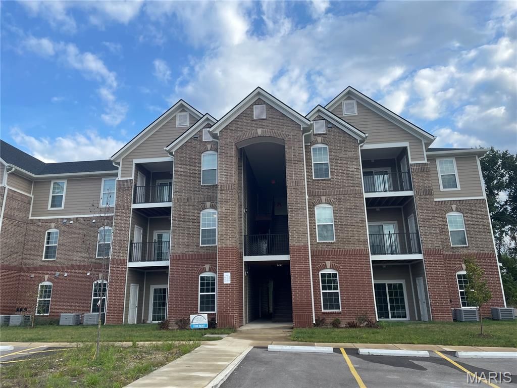 214 Harmony Meadows Court 214, Dardenne Prairie, MO 63368