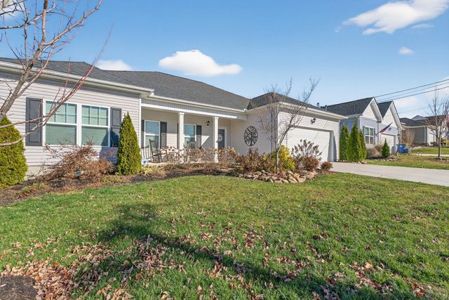 135 Triple Crown Ct, Shelbyville, TN 37160