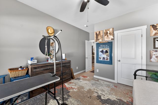 135 Triple Crown Ct, Shelbyville, TN 37160