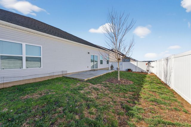 135 Triple Crown Ct, Shelbyville, TN 37160
