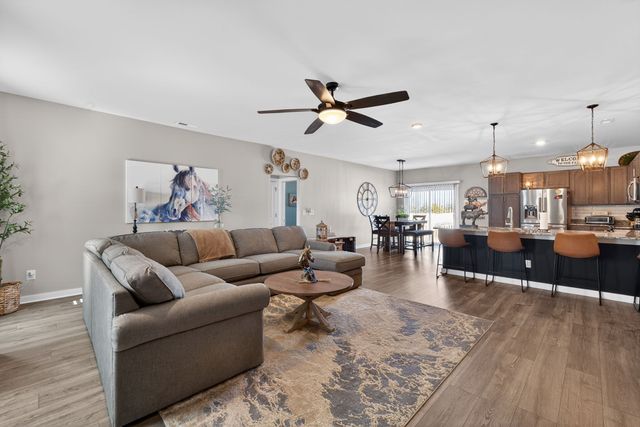 135 Triple Crown Ct, Shelbyville, TN 37160