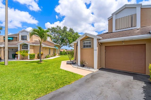 7059 Woodmont Way, Tamarac, FL 33321