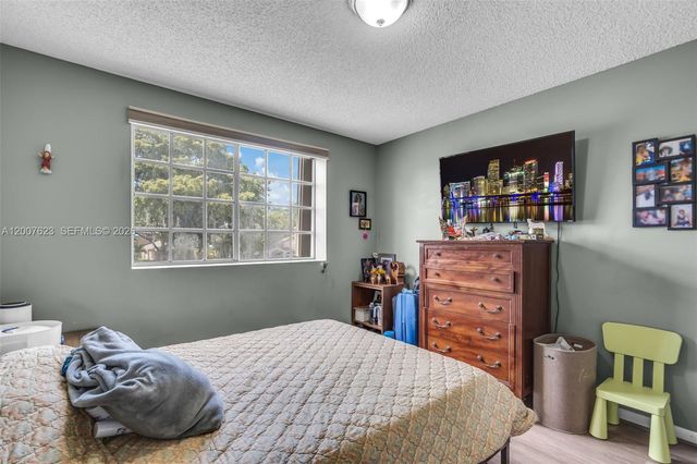 7059 Woodmont Way, Tamarac, FL 33321
