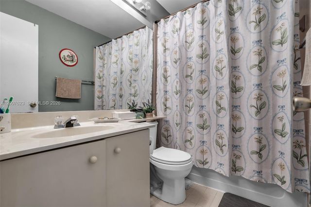 7059 Woodmont Way, Tamarac, FL 33321