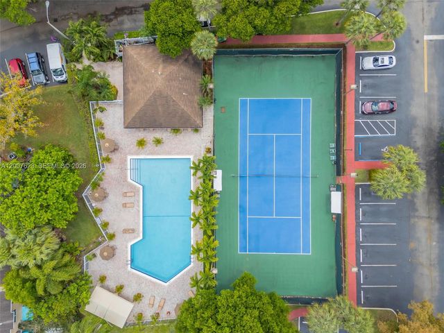 7059 Woodmont Way, Tamarac, FL 33321