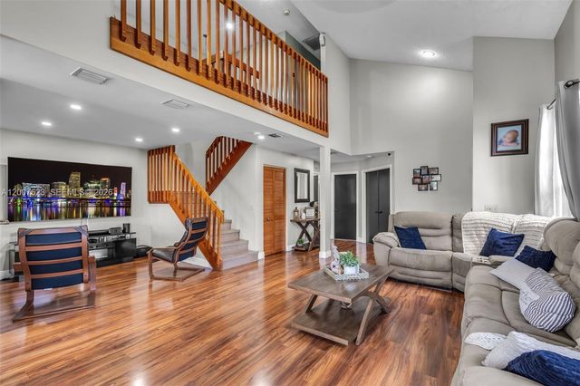 7059 Woodmont Way, Tamarac, FL 33321