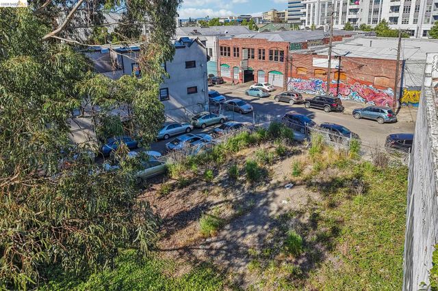 3070 Brook St, Oakland, CA 94611