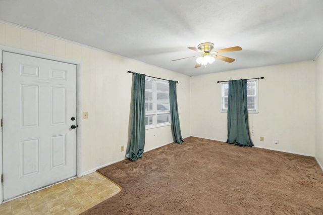 806 N Arapaho Ave, Wichita, KS 67212