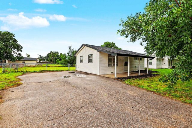 806 N Arapaho Ave, Wichita, KS 67212