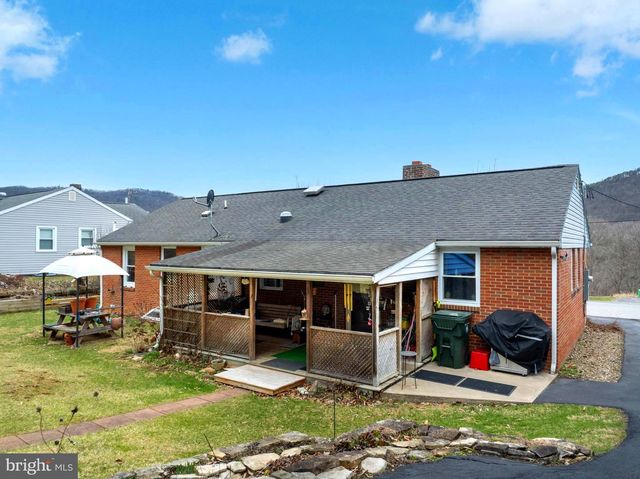 448 E BEAVER ST, Bellefonte, PA 16823