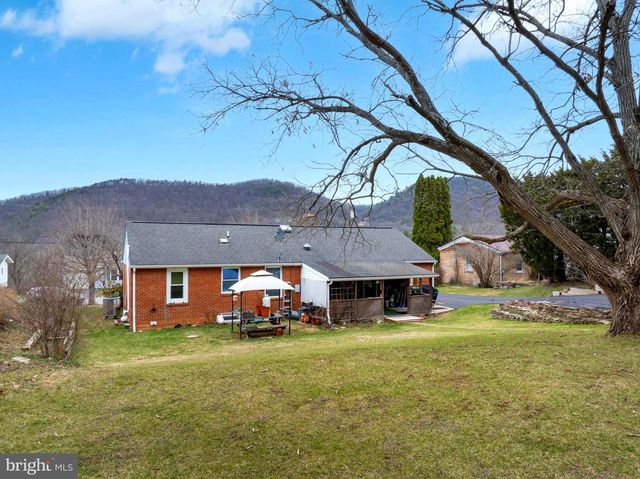 448 E BEAVER ST, Bellefonte, PA 16823