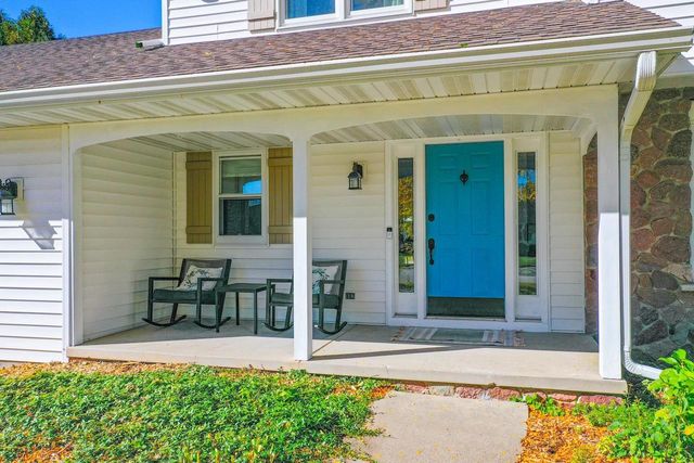 829 MEADOWBROOK DRIVE, Green Bay, WI 54313