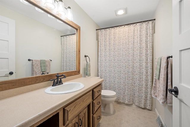 829 MEADOWBROOK DRIVE, Green Bay, WI 54313