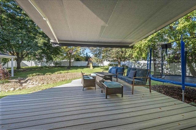 829 MEADOWBROOK DRIVE, Green Bay, WI 54313