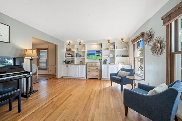829 MEADOWBROOK DRIVE, Green Bay, WI 54313
