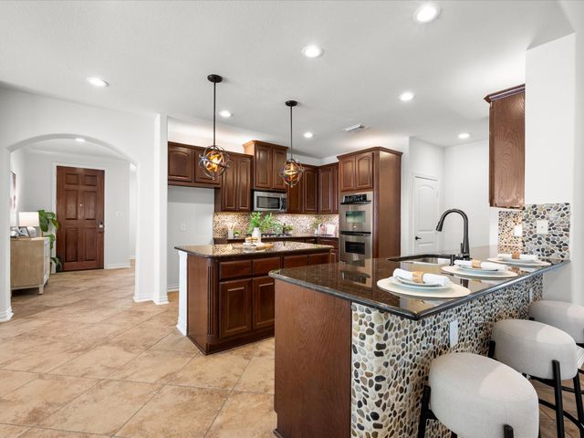 323 Arbor Ridge Lane, Conroe, TX 77384