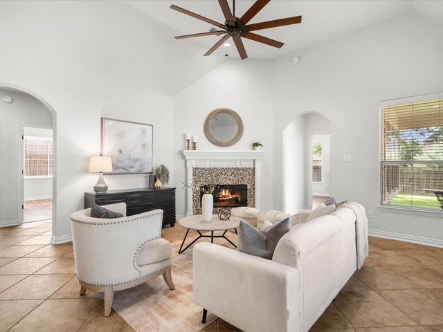 323 Arbor Ridge Lane, Conroe, TX 77384