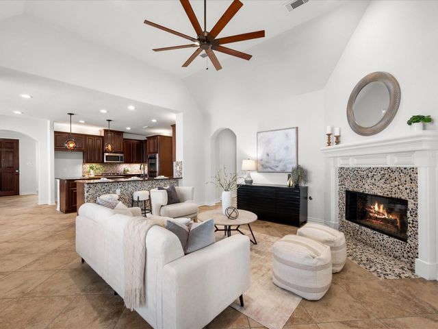 323 Arbor Ridge Lane, Conroe, TX 77384