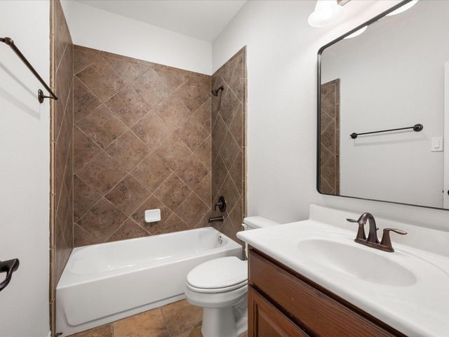 323 Arbor Ridge Lane, Conroe, TX 77384