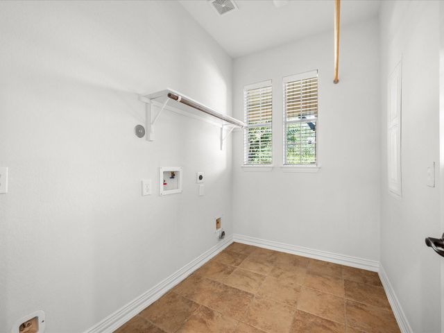 323 Arbor Ridge Lane, Conroe, TX 77384