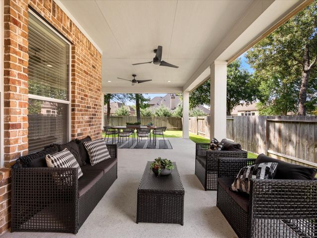 323 Arbor Ridge Lane, Conroe, TX 77384