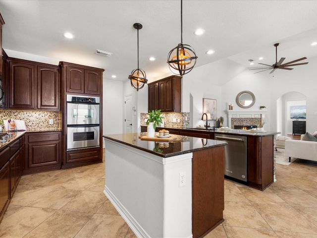323 Arbor Ridge Lane, Conroe, TX 77384