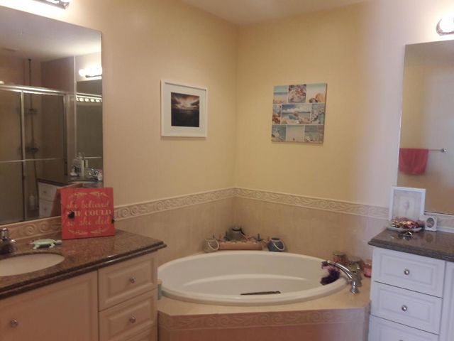 37 Harbour Isle Drive E 106, Fort Pierce, FL 34949