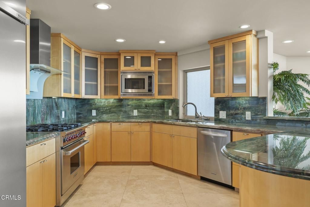 Image 22 of property listing at 3629 Ocean Drive, Oxnard, CA 93035