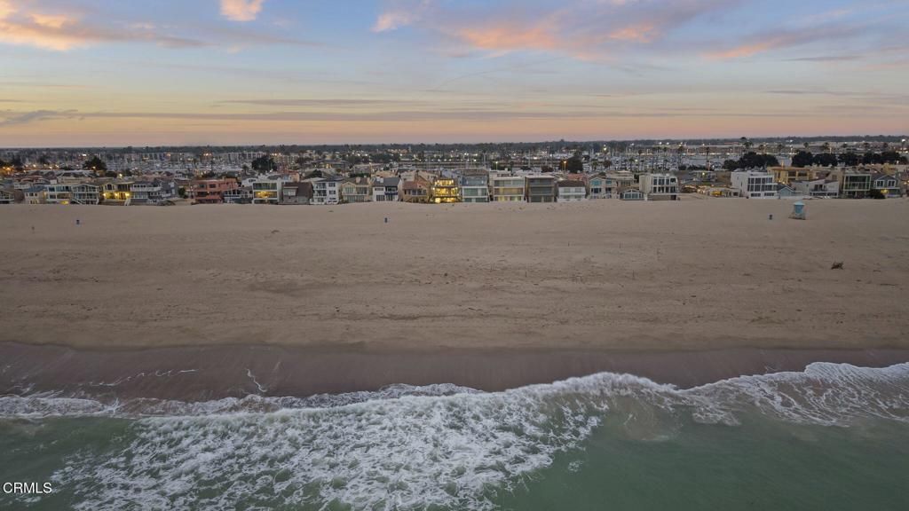 Image 3 of property listing at 3629 Ocean Drive, Oxnard, CA 93035