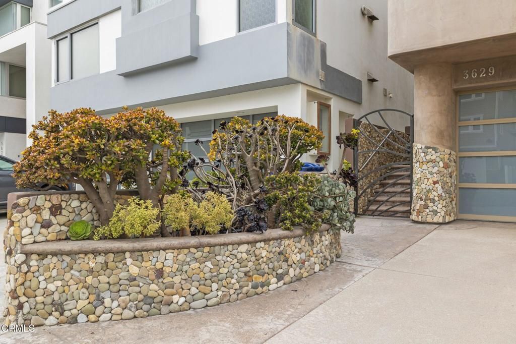 Image 4 of property listing at 3629 Ocean Drive, Oxnard, CA 93035