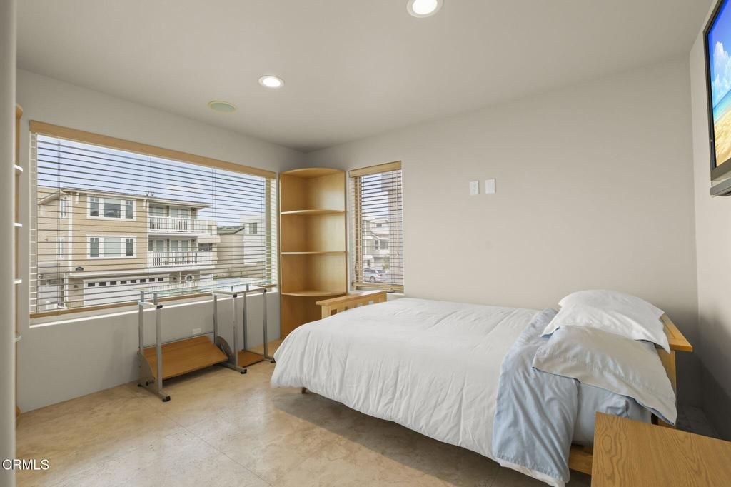 Image 47 of property listing at 3629 Ocean Drive, Oxnard, CA 93035