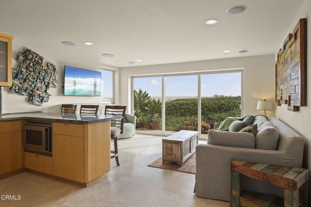 Image 51 of property listing at 3629 Ocean Drive, Oxnard, CA 93035