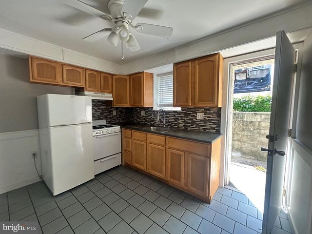 708 MEDINA ST, Philadelphia, PA 19147