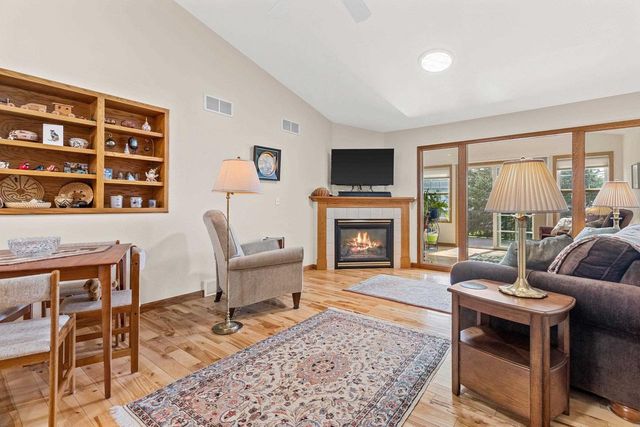 631 Cardinal Way, Sun Prairie, WI 53590