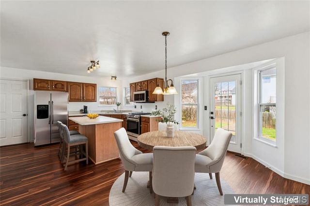 2005 Trio Drive, Wentzville, MO 63385