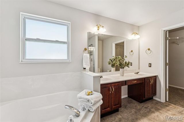 2005 Trio Drive, Wentzville, MO 63385