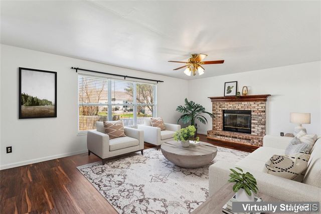 2005 Trio Drive, Wentzville, MO 63385