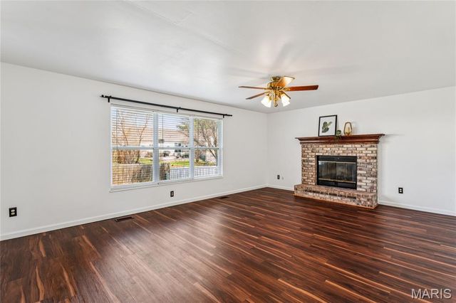 2005 Trio Drive, Wentzville, MO 63385