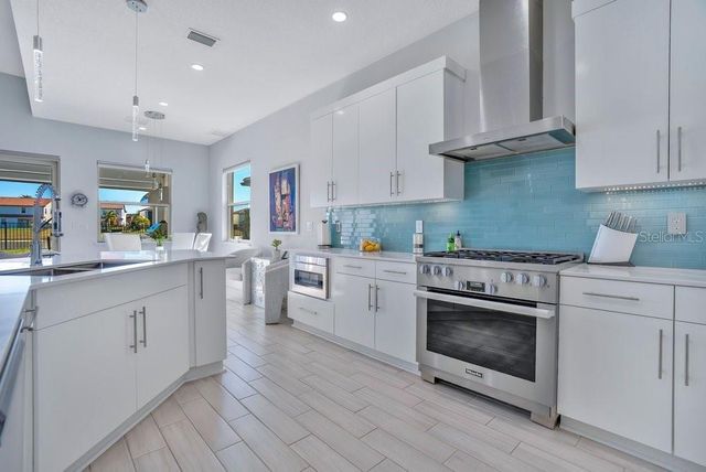 10481 ROYAL CYPRESS WAY, Orlando, FL 32836