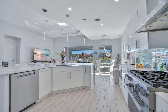 10481 ROYAL CYPRESS WAY, Orlando, FL 32836