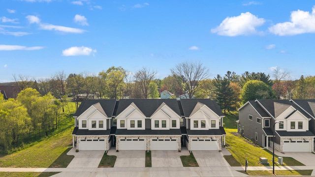 323 Maple Street, Pardeeville, WI 53954