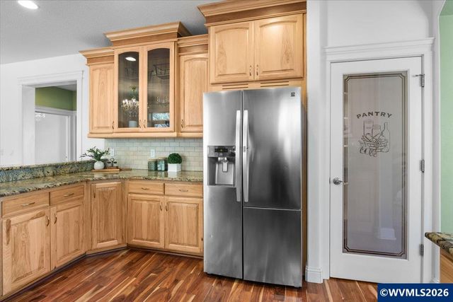 1667 Ptarmigan St NW, Salem, OR 97304