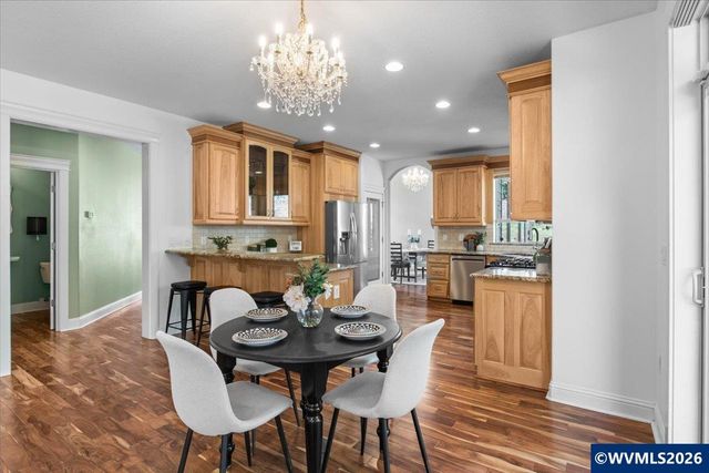 1667 Ptarmigan St NW, Salem, OR 97304